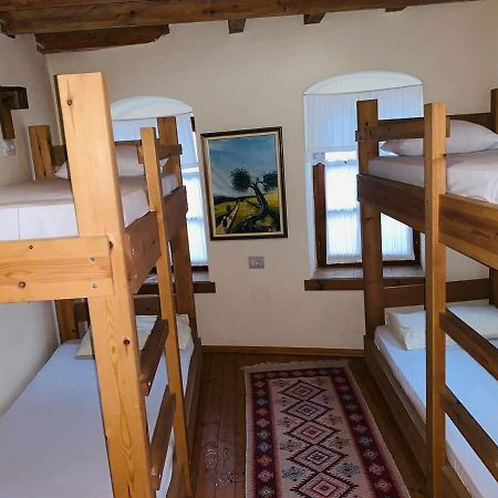 Guest House And Hostel Val-Mar Gjirokastër Екстериор снимка