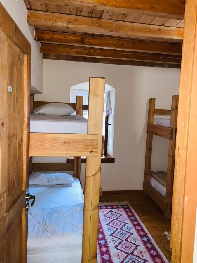 Guest House And Hostel Val-Mar Gjirokastër Екстериор снимка