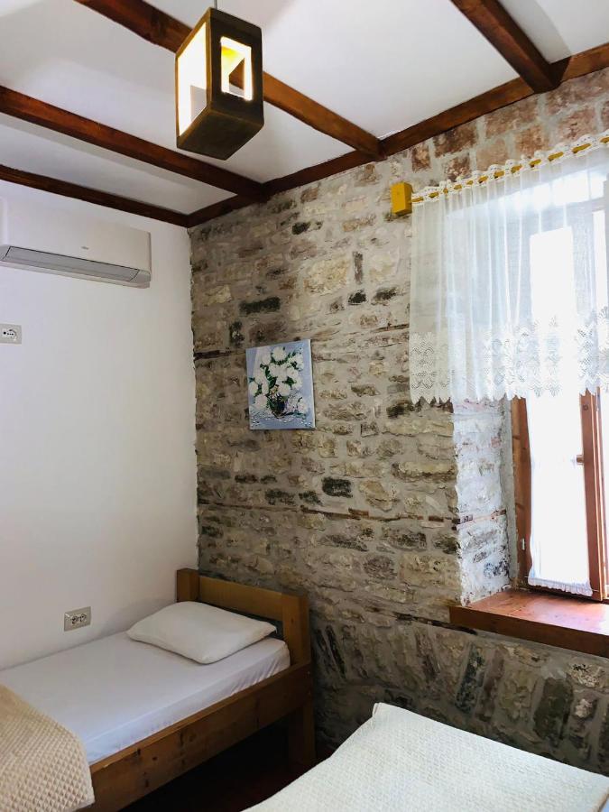 Guest House And Hostel Val-Mar Gjirokastër Екстериор снимка