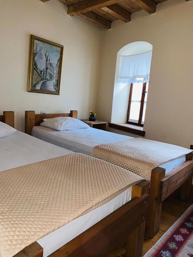 Guest House And Hostel Val-Mar Gjirokastër Екстериор снимка