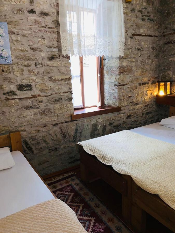 Guest House And Hostel Val-Mar Gjirokastër Екстериор снимка