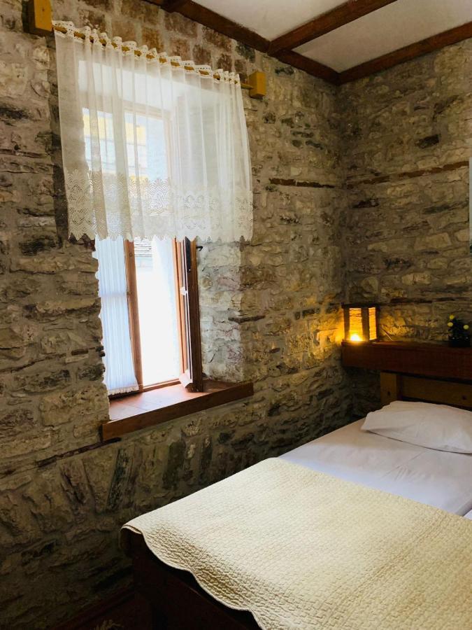 Guest House And Hostel Val-Mar Gjirokastër Екстериор снимка