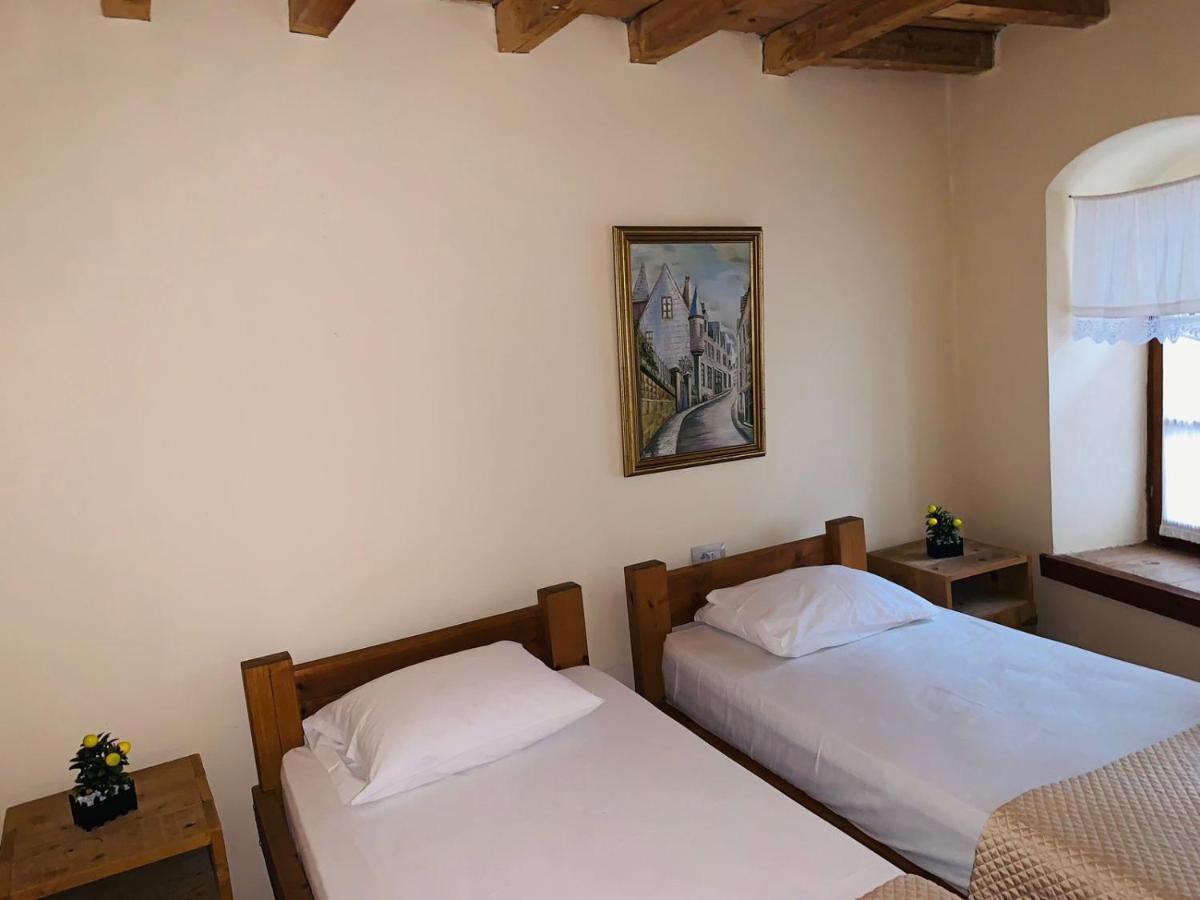 Guest House And Hostel Val-Mar Gjirokastër Екстериор снимка