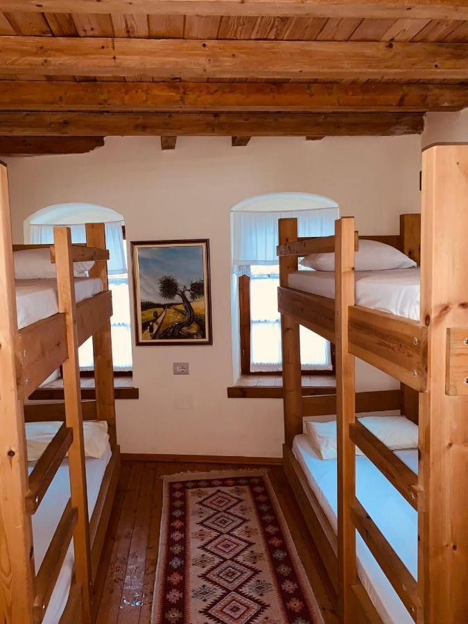 Guest House And Hostel Val-Mar Gjirokastër Екстериор снимка
