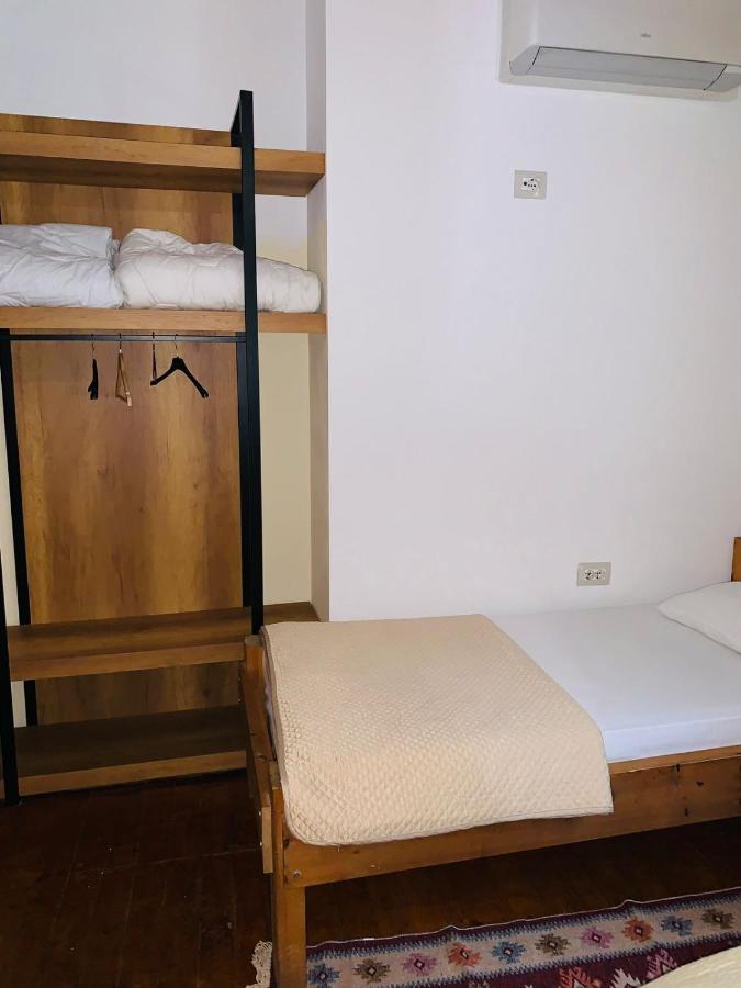 Guest House And Hostel Val-Mar Gjirokastër Екстериор снимка