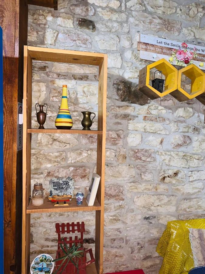 Guest House And Hostel Val-Mar Gjirokastër Екстериор снимка